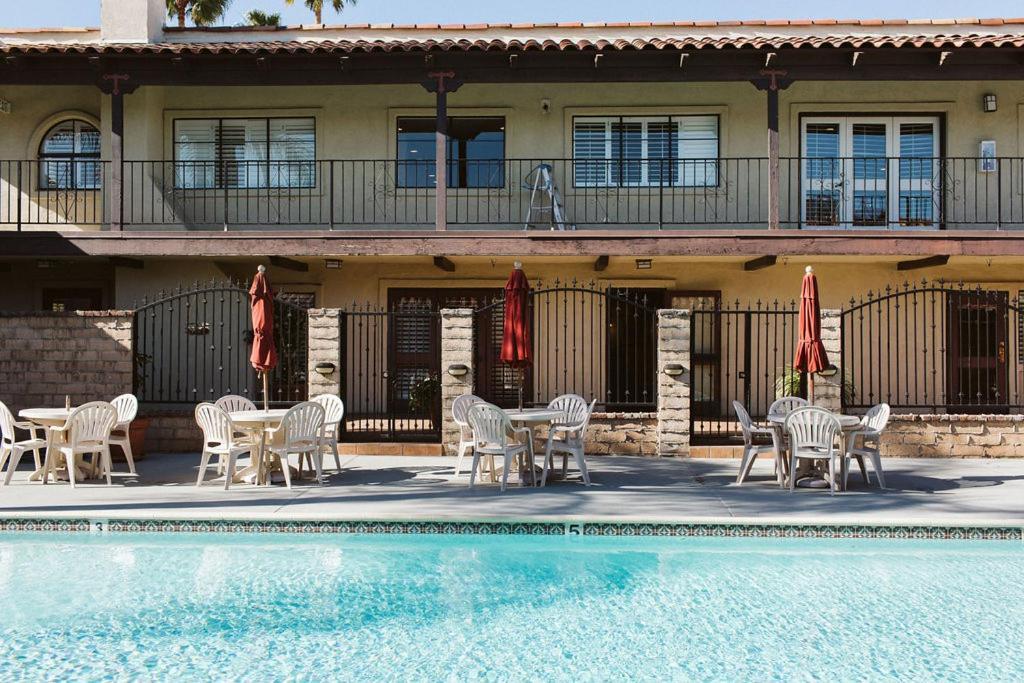 Channel Islands Inn Oxnard Exteriör bild