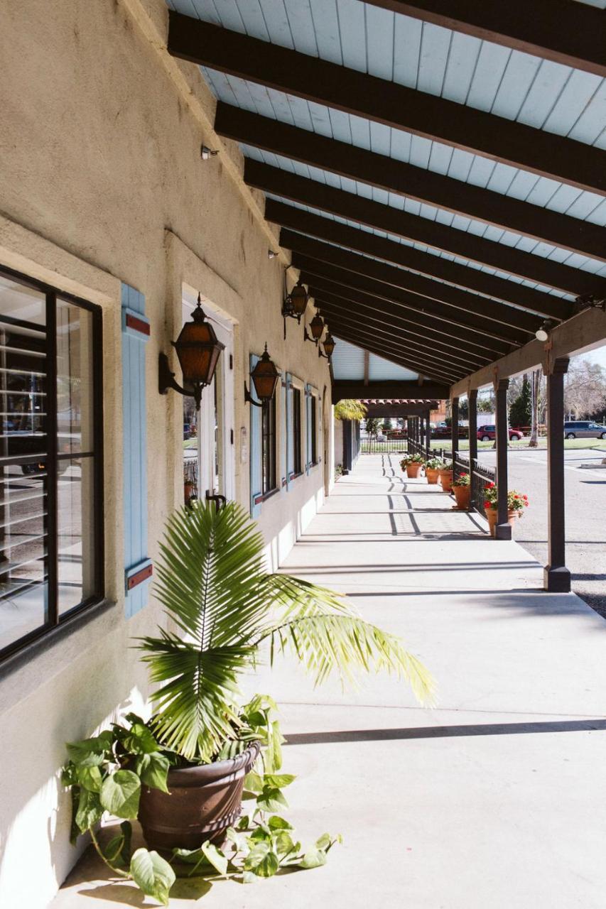 Channel Islands Inn Oxnard Exteriör bild